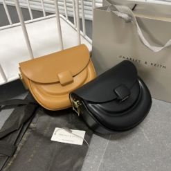 Túi xách tay đeo chéo Charles & Keith Đen Nâu